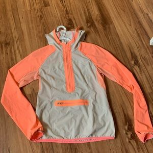 Lululemon stash and dash pull over